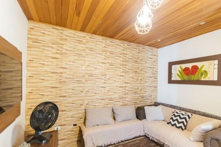 Casa à venda com 150m², 2 quartos e 2 vagasSala