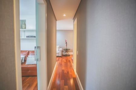Apartamento à venda com 78m², 3 quartos e 1 vagaCorredor  