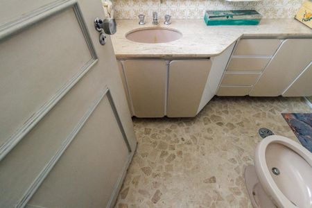 Apartamento à venda com 159m², 3 quartos e 2 vagasBanheiro da Suíte