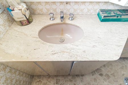 Apartamento à venda com 159m², 3 quartos e 2 vagasBanheiro da Suíte