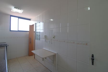 Apartamento para alugar com 60m², 2 quartos e 2 vagasCozinha