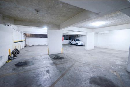 Apartamento à venda com 77m², 2 quartos e 1 vaga Apartamento à venda com 77m², 2 quartos e 1 vagaGaragem