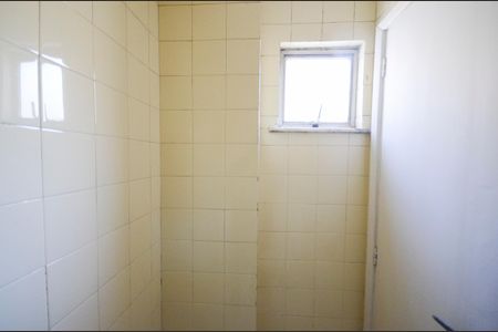 Apartamento à venda com 77m², 2 quartos e 1 vaga Apartamento à venda com 77m², 2 quartos e 1 vagaBanheiro de Serviço