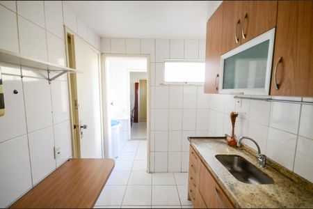 Apartamento à venda com 77m², 2 quartos e 1 vaga Apartamento à venda com 77m², 2 quartos e 1 vagaCozinha