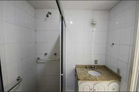 Apartamento à venda com 77m², 2 quartos e 1 vaga Apartamento à venda com 77m², 2 quartos e 1 vagaBanheiro da Suíte