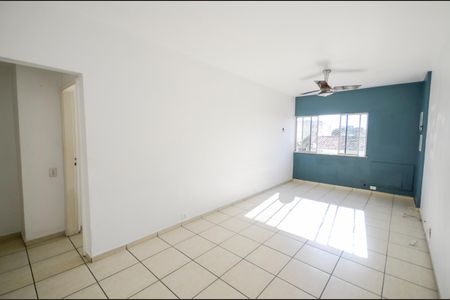 Apartamento à venda com 77m², 2 quartos e 1 vaga Apartamento à venda com 77m², 2 quartos e 1 vagaSala