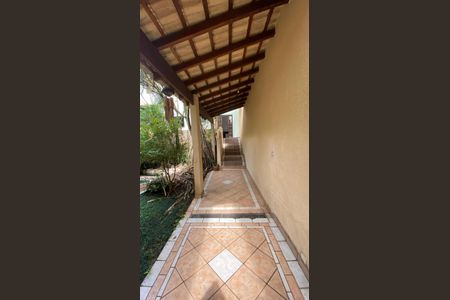 Casa para alugar com 317m², 5 quartos e 2 vagas Casa para alugar com 317m², 5 quartos e 2 vagasCasa 1 - Quintal