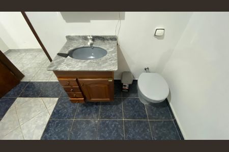 Casa para alugar com 317m², 5 quartos e 2 vagas Casa para alugar com 317m², 5 quartos e 2 vagasCasa 2 - Banheiro da Suíte 2