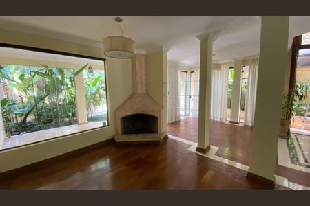 Casa para alugar com 317m², 5 quartos e 2 vagas Casa para alugar com 317m², 5 quartos e 2 vagasCasa 1 - Sala