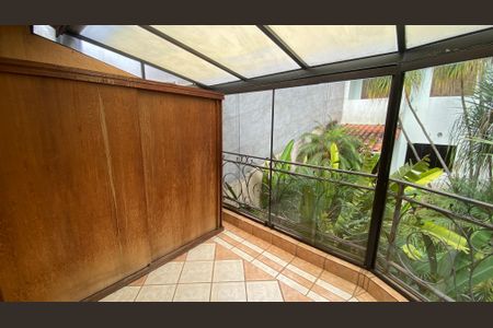 Casa para alugar com 317m², 5 quartos e 2 vagas Casa para alugar com 317m², 5 quartos e 2 vagasCasa 1 - Varanda do Quarto