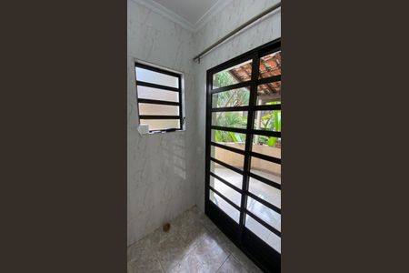 Casa para alugar com 317m², 5 quartos e 2 vagas Casa para alugar com 317m², 5 quartos e 2 vagasCasa 2 - Área de Serviço