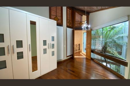 Casa para alugar com 317m², 5 quartos e 2 vagas Casa para alugar com 317m², 5 quartos e 2 vagasCasa 1 - Quarto