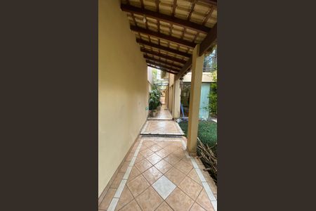 Casa para alugar com 317m², 5 quartos e 2 vagas Casa para alugar com 317m², 5 quartos e 2 vagasCasa 1 - Quintal