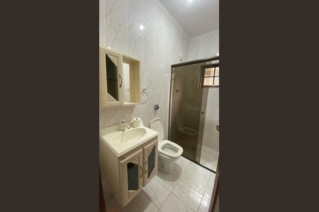 Casa para alugar com 317m², 5 quartos e 2 vagas Casa para alugar com 317m², 5 quartos e 2 vagasCasa 2 - Banheiro