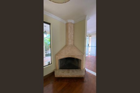 Casa para alugar com 317m², 5 quartos e 2 vagas Casa para alugar com 317m², 5 quartos e 2 vagasCasa 1 - Sala