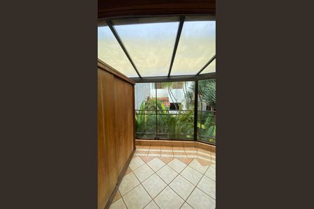 Casa para alugar com 317m², 5 quartos e 2 vagas Casa para alugar com 317m², 5 quartos e 2 vagasCasa 1 - Varanda do Quarto