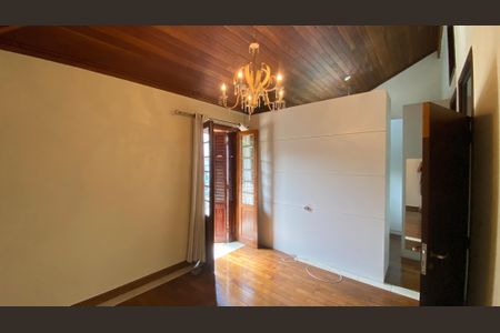 Casa para alugar com 317m², 5 quartos e 2 vagas Casa para alugar com 317m², 5 quartos e 2 vagasCasa 1 - Suíte 1