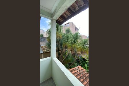 Casa para alugar com 317m², 5 quartos e 2 vagas Casa para alugar com 317m², 5 quartos e 2 vagasCasa 2 - Varanda da Suíte 2