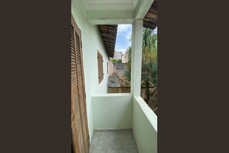 Casa para alugar com 317m², 5 quartos e 2 vagas Casa para alugar com 317m², 5 quartos e 2 vagasCasa 2 - Varanda da Suíte 2