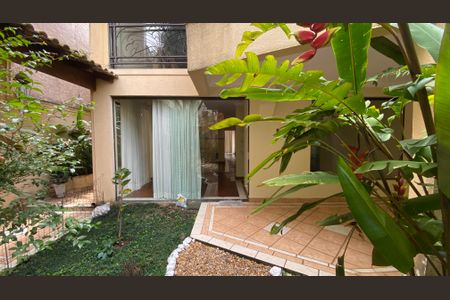 Casa para alugar com 317m², 5 quartos e 2 vagas Casa para alugar com 317m², 5 quartos e 2 vagasCasa 1 -