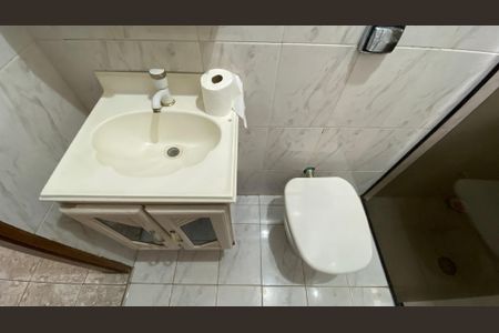 Casa para alugar com 317m², 5 quartos e 2 vagas Casa para alugar com 317m², 5 quartos e 2 vagasCasa 2 - Banheiro