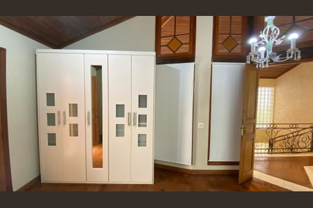 Casa para alugar com 317m², 5 quartos e 2 vagas Casa para alugar com 317m², 5 quartos e 2 vagasCasa 1 - Quarto