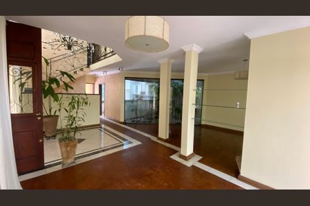 Casa para alugar com 317m², 5 quartos e 2 vagas Casa para alugar com 317m², 5 quartos e 2 vagasCasa 1 - Sala