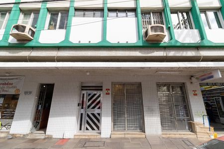Apartamento à venda com 42m², 1 quarto e sem vaga Apartamento à venda com 42m², 1 quarto e sem vagaFachada