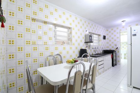 Casa para alugar com 230m², 4 quartos e 1 vagaCozinha