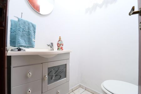 Casa para alugar com 230m², 4 quartos e 1 vagaLavabo