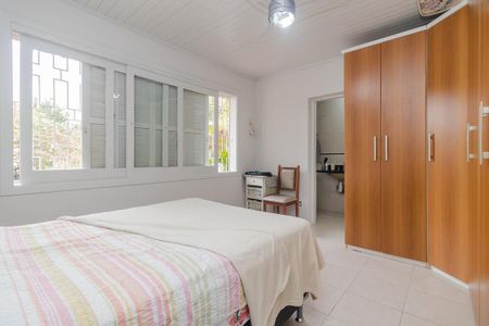 Suíte de casa à venda com 4 quartos, 280m² em Partenon, Porto Alegre