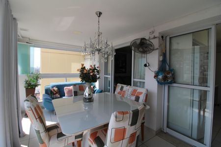 Apartamento à venda com 136m², 3 quartos e 3 vagasSala - Varanda