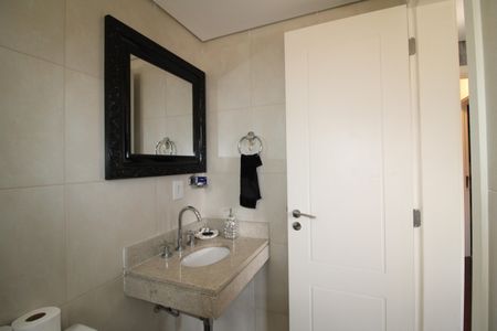 Apartamento à venda com 136m², 3 quartos e 3 vagasQuarto 2 - Banheiro