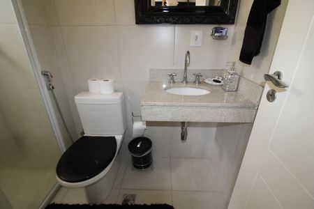 Apartamento à venda com 136m², 3 quartos e 3 vagasQuarto 2 - Banheiro