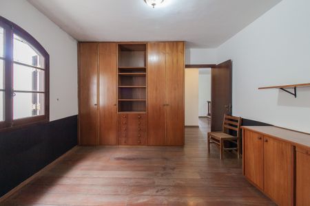 Casa para alugar com 440m², 7 quartos e 4 vagas Casa para alugar com 440m², 7 quartos e 4 vagasQuarto 2