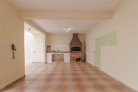 Casa para alugar com 440m², 7 quartos e 4 vagas Casa para alugar com 440m², 7 quartos e 4 vagasÁrea comum - Churrasqueira