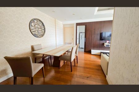 Apartamento à venda com 100m², 3 quartos e 2 vagasSala