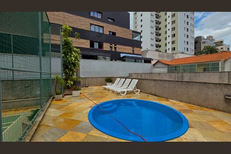 Apartamento à venda com 100m², 3 quartos e 2 vagasÁrea comum - Piscina