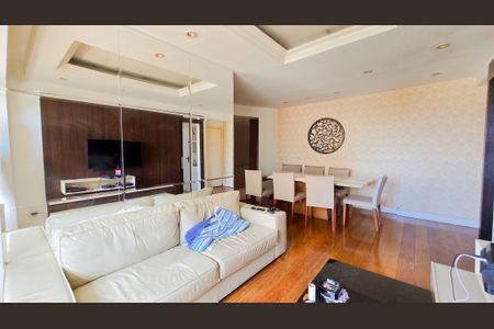 Apartamento à venda com 100m², 3 quartos e 2 vagasSala