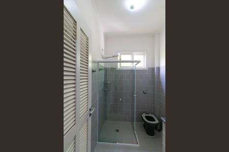 Casa à venda com 618m², 4 quartos e 4 vagas Casa à venda com 618m², 4 quartos e 4 vagasBanheiro da Suíte 3