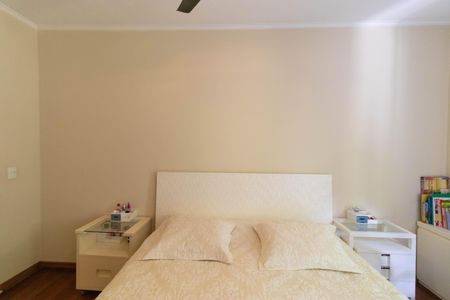 Casa à venda com 618m², 4 quartos e 4 vagas Casa à venda com 618m², 4 quartos e 4 vagasSuíte 3