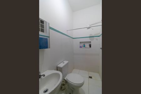 Casa à venda com 618m², 4 quartos e 4 vagas Casa à venda com 618m², 4 quartos e 4 vagasBanheiro de serviço