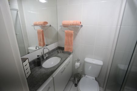 Apartamento à venda com 68m², 3 quartos e 2 vagasBanheiro da Suíte