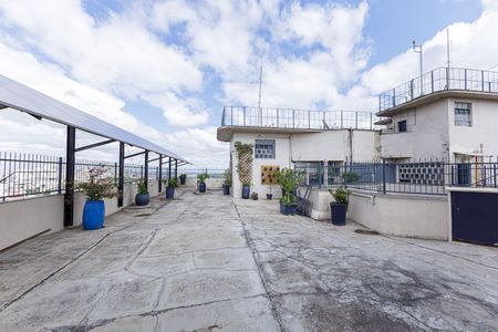 Apartamento à venda com 100m², 2 quartos e sem vagaTerraço