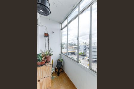 Apartamento à venda com 100m², 2 quartos e sem vagaSacada