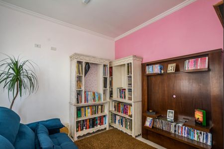 Casa à venda com 255m², 3 quartos e 4 vagas Casa à venda com 255m², 3 quartos e 4 vagasEscritório