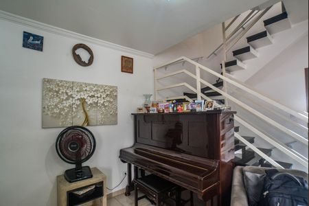 Casa à venda com 255m², 3 quartos e 4 vagas Casa à venda com 255m², 3 quartos e 4 vagasSala