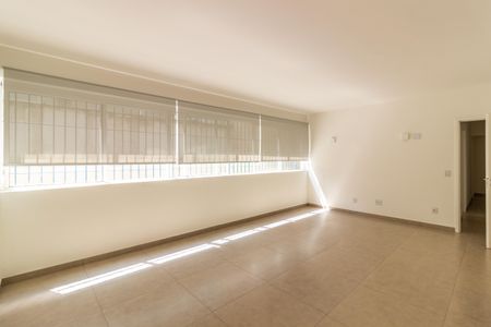 Apartamento à venda com 132m², 3 quartos e sem vaga Apartamento à venda com 132m², 3 quartos e sem vagaSala