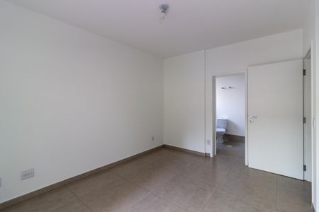 Apartamento à venda com 132m², 3 quartos e sem vaga Apartamento à venda com 132m², 3 quartos e sem vagaSuíte