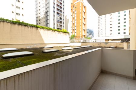 Apartamento à venda com 132m², 3 quartos e sem vaga Apartamento à venda com 132m², 3 quartos e sem vagaVista da Varanda da Suíte